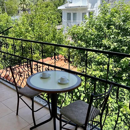 Hotel Angels Garden *